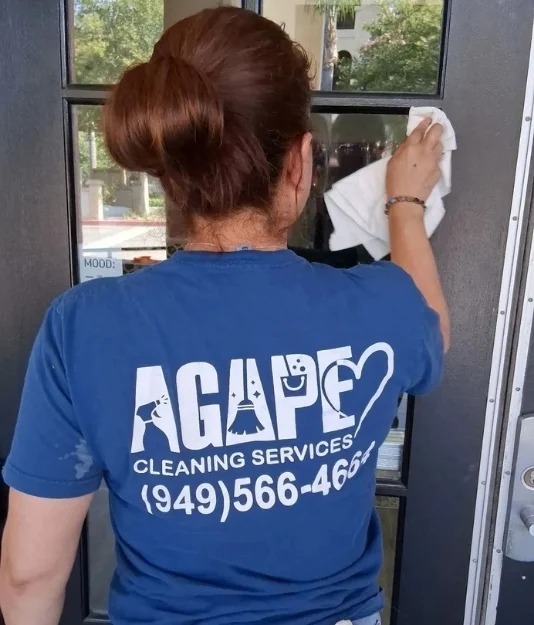 Agape Cleaning Services cleaning a home in Palm Desert
